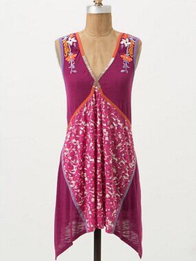 🐨Anthropologie NWT, M Coral Motif Top